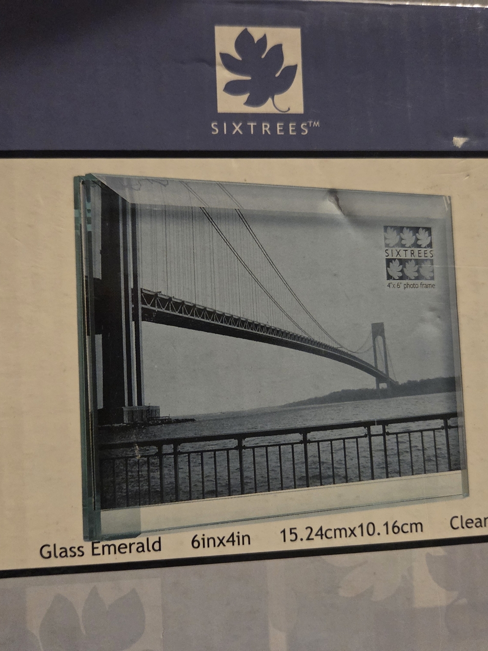 SixTrees Glass Emerald 6x4in Heavy Picture Frame - Clear/Light Green